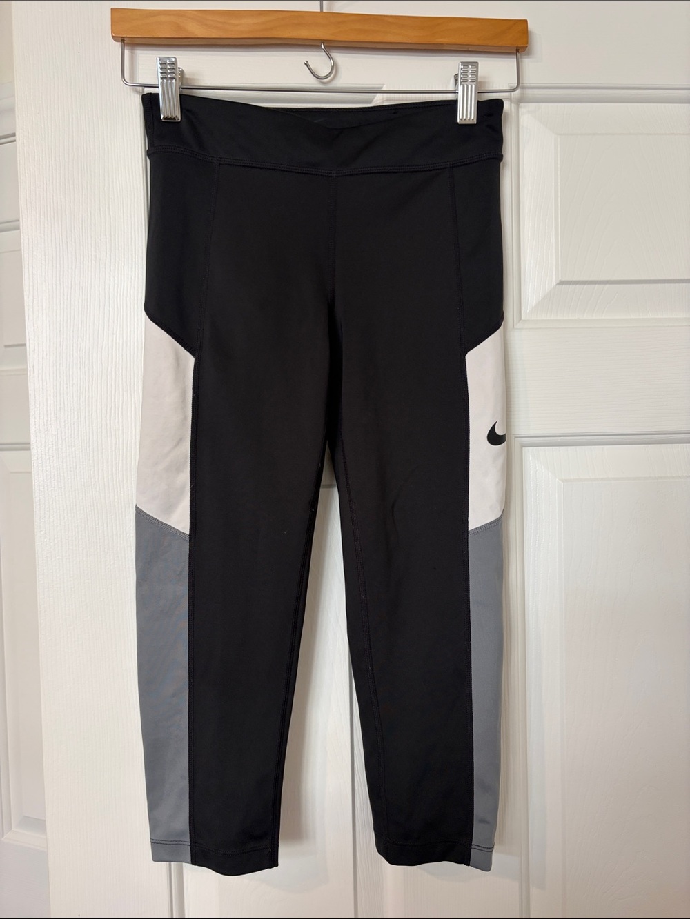 Nike Black, White & Gray Girls' Athletic Leggings